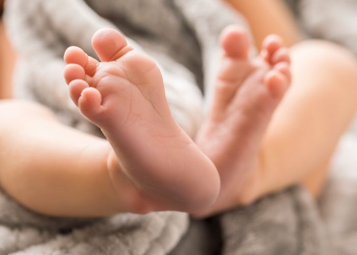 Is Going Barefoot Healthier for Your Kids?